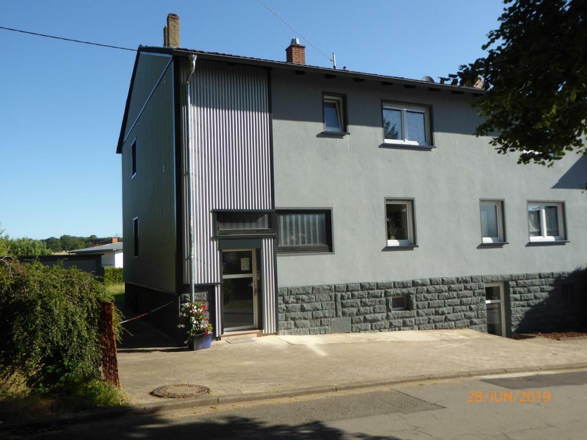 "Baerenhaus" Ferienwohnung Püttlingen Екстериор снимка